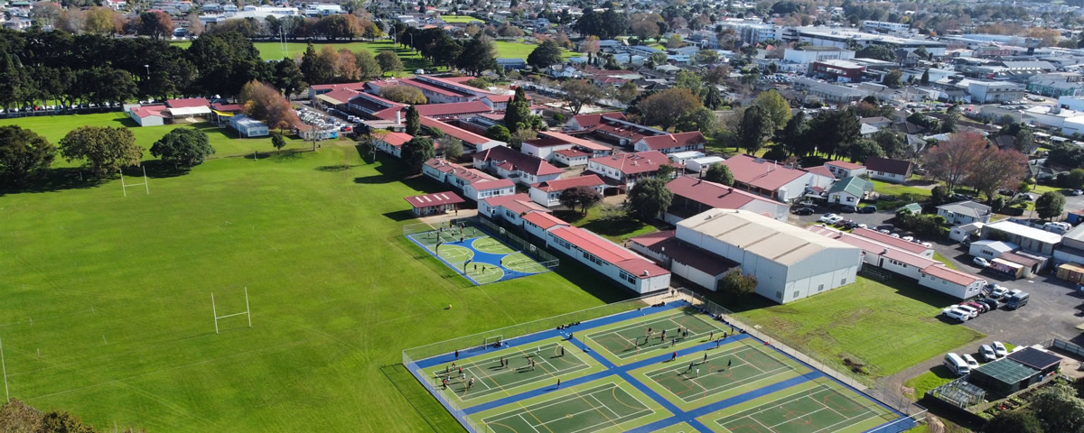 プケコへ高校 Pukekohe High School