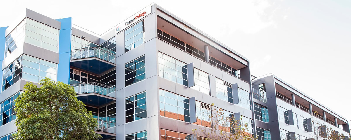 テイラーズカレッジ（シドニー大学進学準備コース）