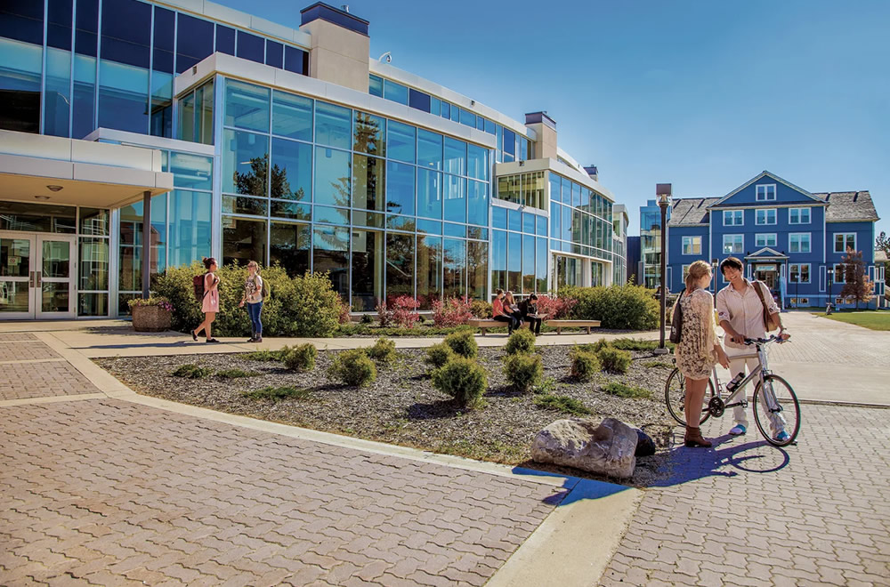 Augustana Campus(オーガスタナキャンパス)
