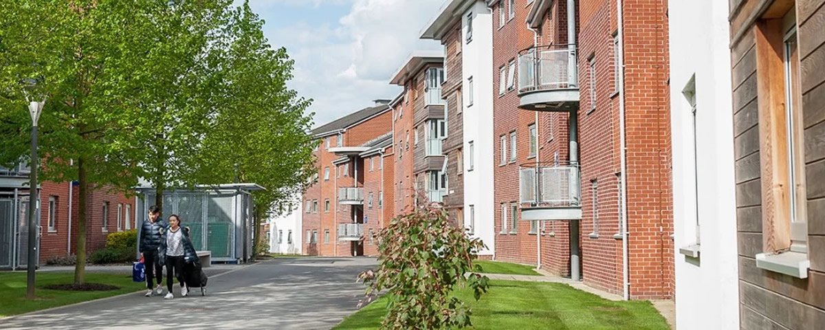 滞在方法と学生寮