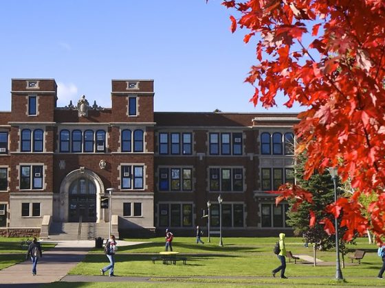 ウィスコンシン大学スペリオル校